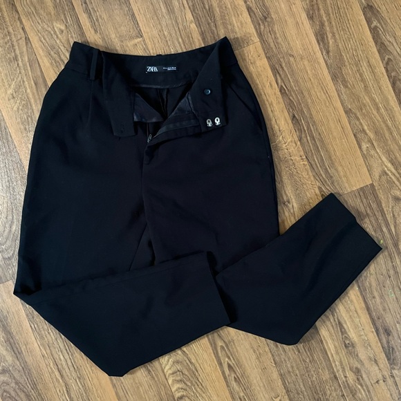 Zara Black Cropped Women's Pants - Picture 2 of 5